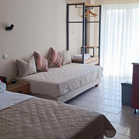 Nick Rooms Stavros  Ngoại thất bức ảnh